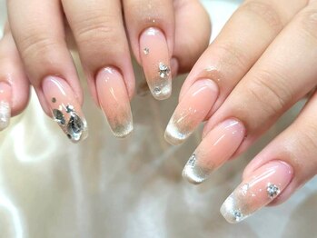 ロイ 心斎橋(Roy)の写真/60分で完了時短メニュー！【平日限定★ワンカラー¥3980】が大人気◎シンプルだからこその高技術を実感！