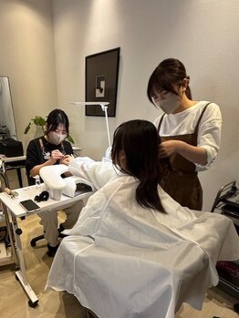 ヘアとネイルの同時施術