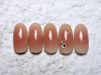 アヤ(AYA)/チークネイル