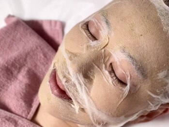 とぅるりん 肌質改善の写真/毛穴撲滅！シリカマイクロニードル！