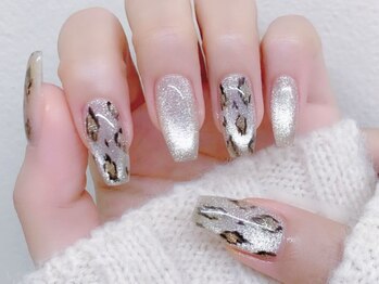 サロンリラックス(salon Re-lux)の写真/9:00~20:00迄営業◎お仕事前や帰り、スキマ時間にも立ち寄れます♪完全個室のリラックス空間…*