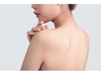 エミレ(EMIRE)/背中自信ありますか?