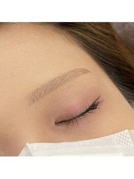 ビューステージ アイブロウサロン 天神/ナチュラル平行眉