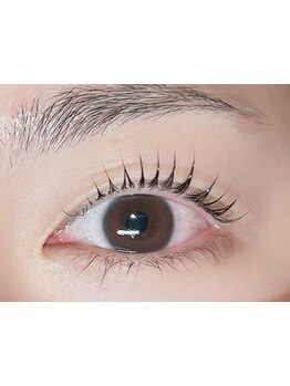 ナチュラル上品な目元にしたい