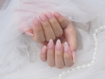 ロロネイル(LoLonail)の写真/【美フォルム×透明感】オフィスでも浮かない!シンプルなのに目を惹く「ちゅるん」ネイルで好印象に◎