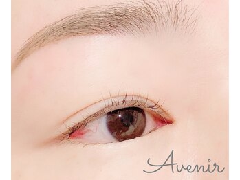 アヴィニール 表参道(Avenir)/アイブロウ