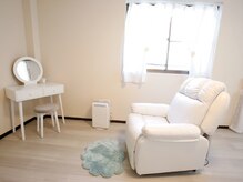 ロコアイラッシュ(loko eyelash)の雰囲気（ゆったりとした個室空間で周りを気にせず過ごしていただけます。）