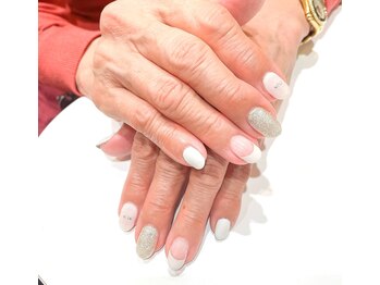 ヘアアンドネイル ミューズ 新浦安店(HAIR&NAIL MUSE)/大人女子/フレンチ/ラメ/グレー