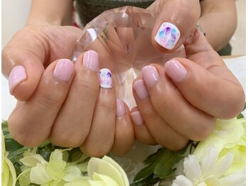 プルミエ ネイル(Premier Nail)/手描きふんわりフラワー