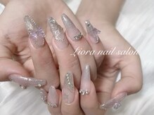 リオラ(Liora)/グラデーション紫ネイル