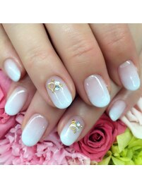 ほんのりキラキラネイル