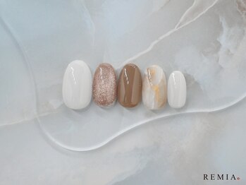 レミア アイラッシュアンドネイル 大船(REMIA)/7900円定額デザイン