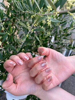 アーティスネイル(ARTIS NAIL)の写真/【2本アートコース(フィルイン)¥6000】いつ見ても綺麗でシンプルだけど一味違う上品な大人デザインが得意◎