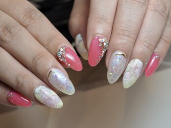 ミーナネイル(miinanail)/手描きフラワーネイル