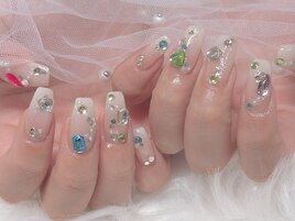 宝石ネイル
