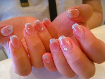 チーク+マグフレンチネイル