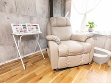 エムズリネイル(M’srenail)の雰囲気（完全個室のリクライニングソファでゆったりと施術が受けられます）