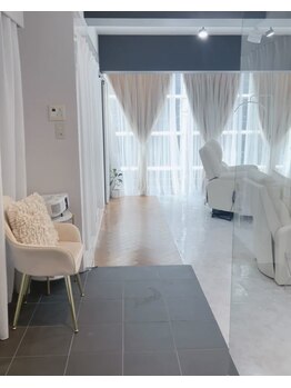 リスドーレ(Lys dor'e)/待合スペース ネイル×アイ併設