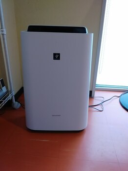 街の小さなほぐし屋さん/空気清浄機