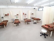 すずらん鍼灸院 整骨院/施術スペースは５ベッド