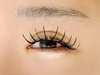 ラニ(Lani)の写真/【束感まつげ・ワンホンマツエク♪】デザイン重視の方に◎中華系マツエク/韓国風まつげパーマは当店へ＊