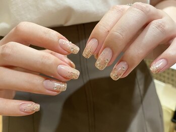 ネイルアルケー(Nail ARCHE)/ラメグラデーションネイル