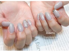 ワンカラー×ストーンデザイン