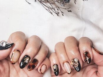 ヨヘン 芦屋店(YoHen)/囲みべっ甲ネイル