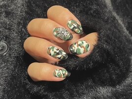 迷彩柄ネイル◎