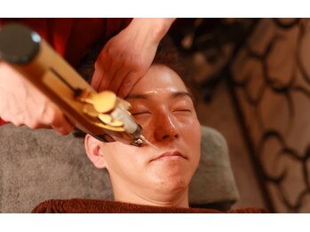 【メンズ専門サロン×医療提携/育毛促進/フェイシャル】VA・LK ヴァルク名古屋店の写真/【5年後の自分へ投資】目立ってきたシミ・しわ・ほうれい線を集中ケア！最新エイジングケアで若々しく★