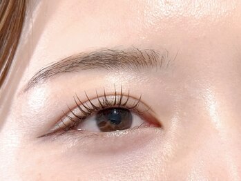 チェスナッツ 銀座(CHESTNUTS Nail&Eyelash)の写真/【ナチュラル◎人気・フラットラッシュ100本（オフ無料）￥5480～】最終受付19時半！LEDエクステも対応◎