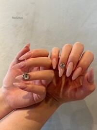 うる艶ビジューネイル