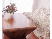 清潔感のある温かい雰囲気♪メイクアップスペースあり