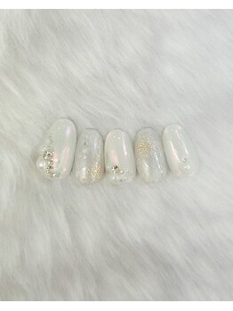 キュント(Qun’t)/オーロラちゅるんホワイトネイル