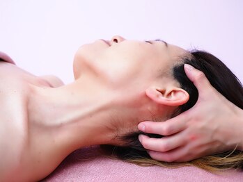 ヒトハナ(hitohana)/脳疲労＆たるみ改善！ヘッドスパ