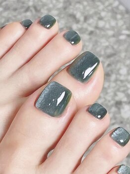 ユアンネイル(YUAN.Nail)の写真/当店当店大人気マグネットorミラーネイルorミラーネイル☆足先を華やかに★夏の準備♪お得なクーポンあり！
