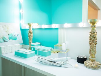 リュクス(LUXE)/高級感あるパウダールームが人気