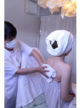 ポーラ 島原店(POLA)/【背中もスッキリ拭き上げます】