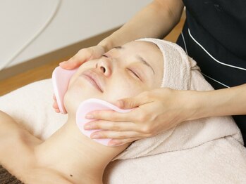 アプリコーゼ(APRIKOSE)/お肌がワントーンUP♪