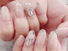 キラキラガラスフレンチネイル
