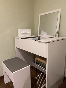 ソワカ(SOWAKA)/メイク台もございます。