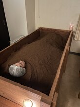 築地酵素浴キポラ(KIPOLA)/15～20分間で発汗！！