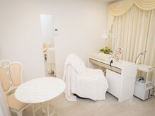 リュ アンジュ(Ryu Ange)の雰囲気（白を基調とした明るい店内で、ゆったりお過ごしください）