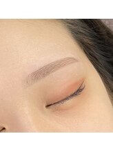 ビューステージ アイブロウサロン 天神/平行眉