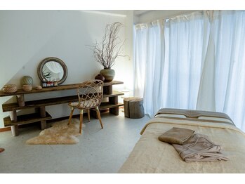 ライトヘナ(light HeNa)/都会の中の静かな空間