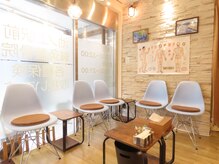 池ノ上駅前鍼灸整骨院/池ノ上駅前鍼灸整骨院内観(待合)