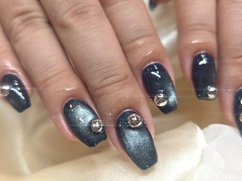ロイ 心斎橋(Roy)の写真/60分で完了時短メニュー！【オフ&ケア込★ワンカラー¥3500】が大人気◎シンプルだからこその高技術を実感！
