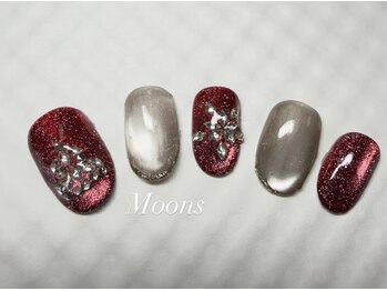 ムーンズ(Moon's)/
