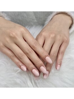 チル アンド アイ 船橋駅前店(Chill&Eye)の写真/フィルイン施術で爪に優しい♪オフィス＆日常に映えるシンプルネイル☆韓国VALLAネイルで垢抜け美爪へ★