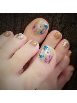 ルクール(Le Coeur)/ふんわりフラワーフットネイル♪